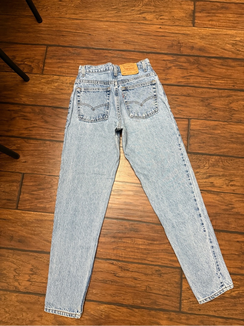 Vintage Levi’s 550 Relaxed Fit tapered leg Mom jean - Picture 2 of 7